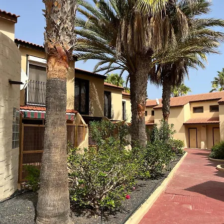 Surf & Chill 69, Quiet Oasis With Community Swimmingpool Holiday home Parque Holandes
