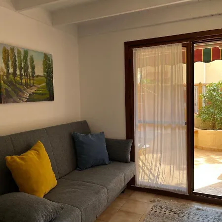 Surf & Chill 69, Quiet Oasis With Community Swimmingpool Holiday home Parque Holandes